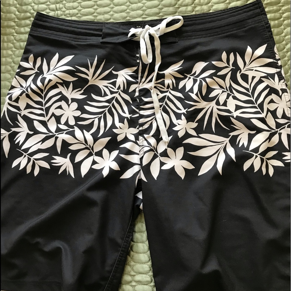 Old Navy Men’s board shorts